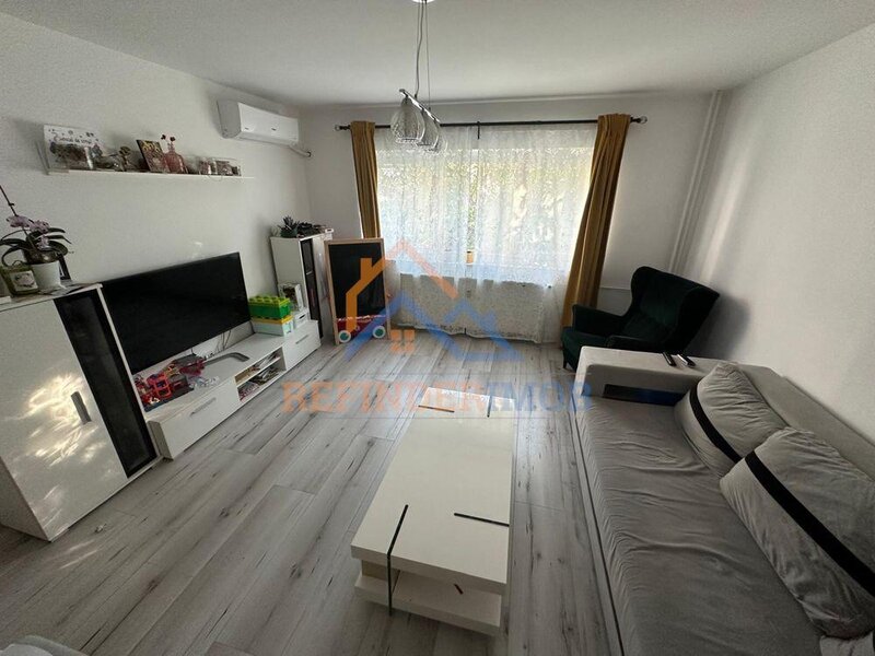 Rahova  Vanzare apartament 3 camere zona Rahova - Sebastian